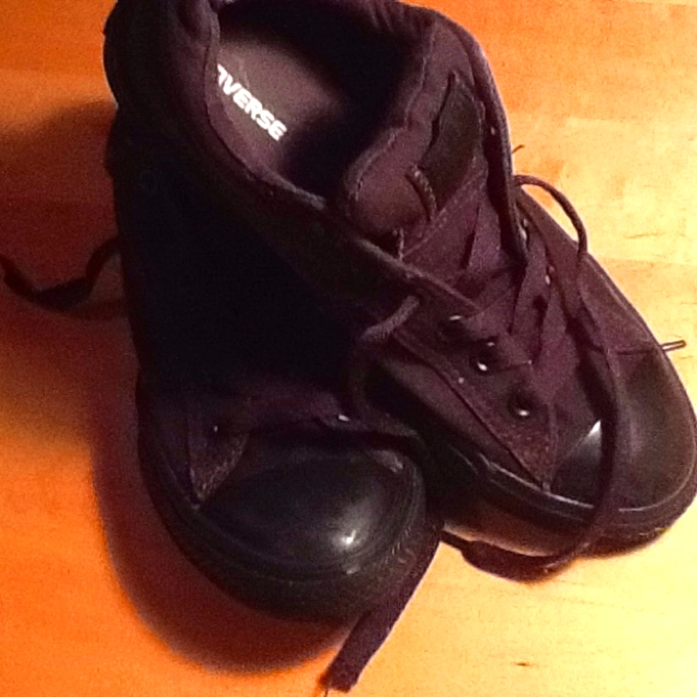 ๐บ๐บ๐บ black converse๐๐ Offers wanted - Picture 1 of 8